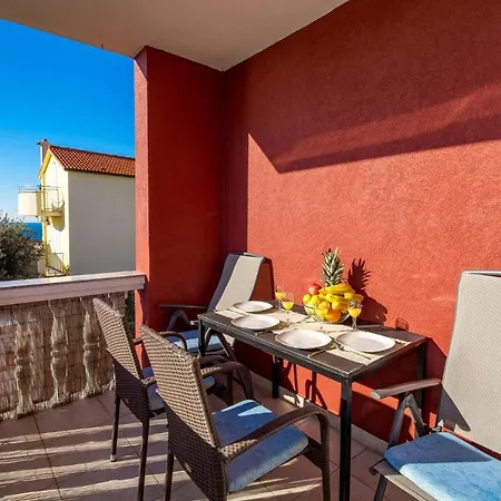 Apartament Beautiful In W/ 1 Bedrooms Mandre