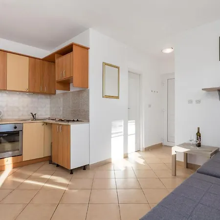 Apartmán Beautiful In W/ 1 Bedrooms